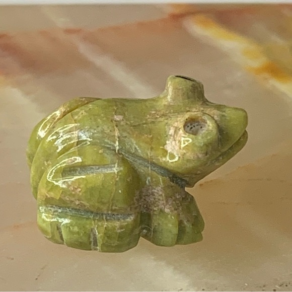 Vintage Hand Carved Frog Figurine Mini Southwest Stone Animal Fetish Serpentine - Picture 5 of 15
